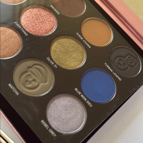 ONE/SIZE Patrick Starrr Visionary Eyeshadow Palette - Picture 5 of 9